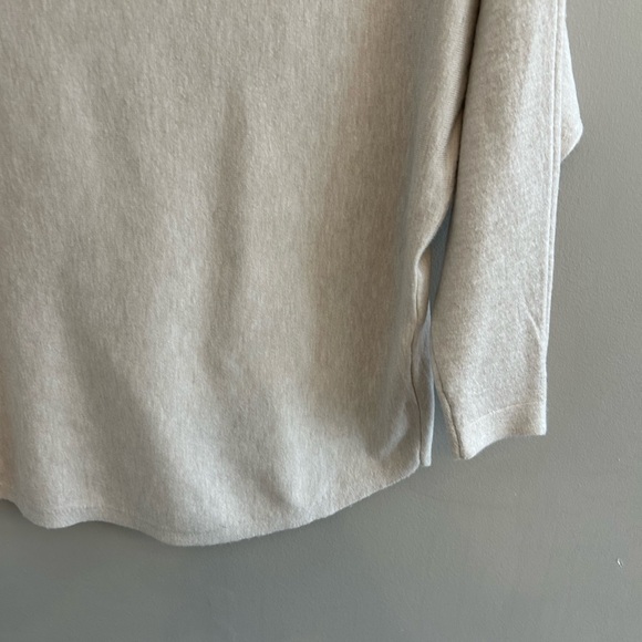 Aaeda light beige felted tulip embroidered batwing sweater size XS - Picture 14 of 15